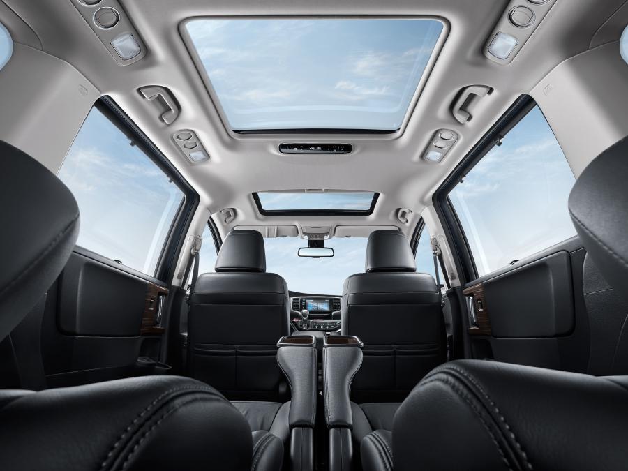 Интерьер Honda Odyssey Sport Hybrid 2019 года  (фото 14 из 40)